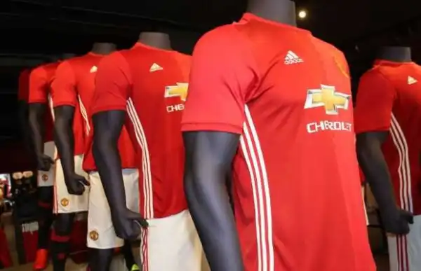 Manchester United to lose £21m if they fail to qualify for Champions League